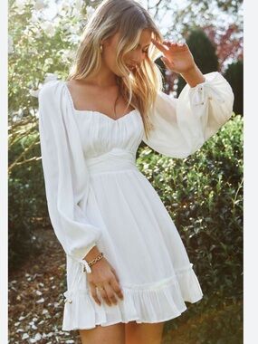 HELLO MOLLY White Boho Mini Dress Sz 8 Bridal Ruffle Puff Sleeve